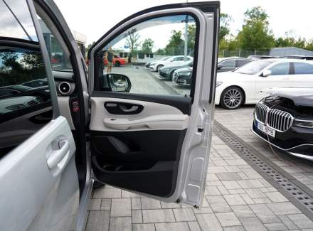 Mercedes-Benz - V-class