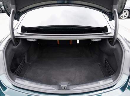 Mercedes-Benz - E-class