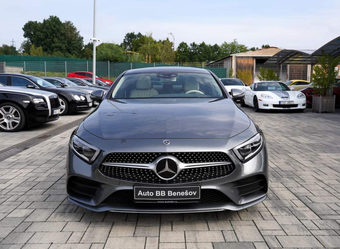 Mercedes-Benz - CLS