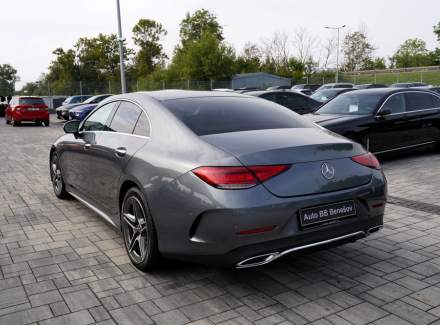 Mercedes-Benz - CLS