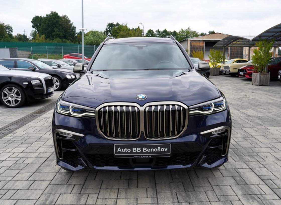 BMW - X7