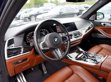 BMW - X7