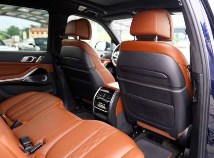 BMW - X7