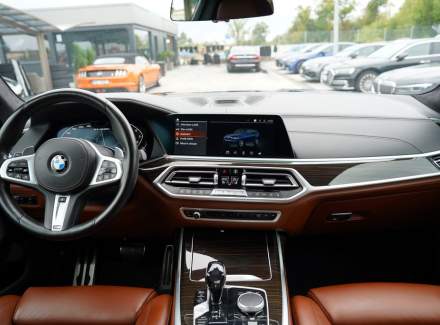 BMW - X7
