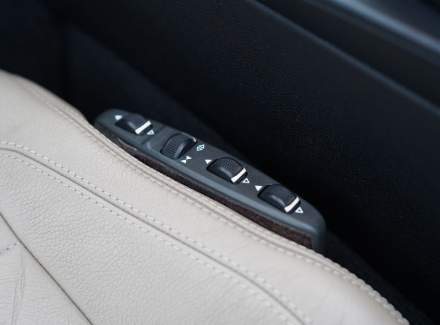 Mercedes-Benz - E-class