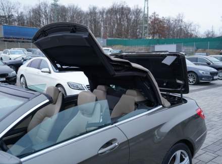 Mercedes-Benz - E-class