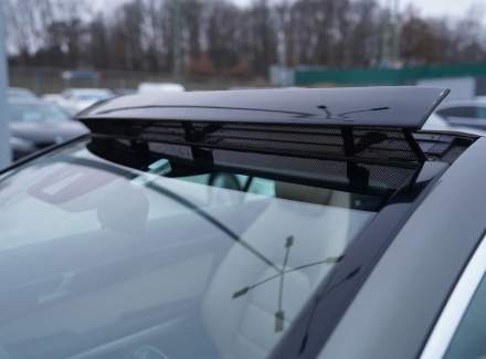 Mercedes-Benz - E-class