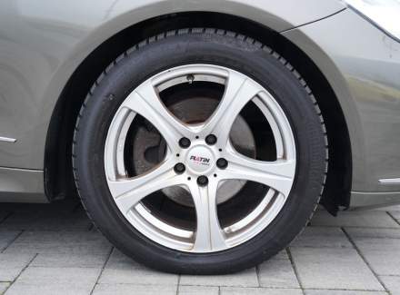 Mercedes-Benz - E-class