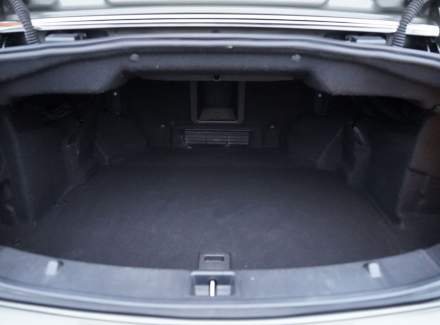 Mercedes-Benz - E-class