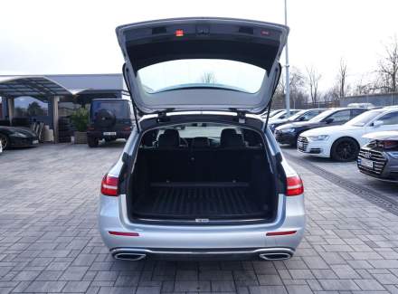 Mercedes-Benz - E-class