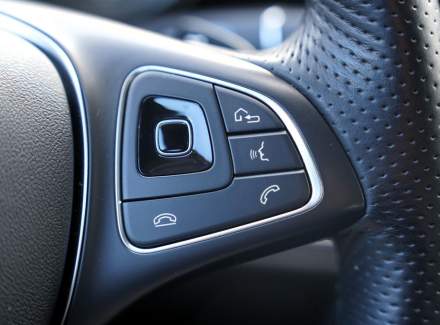 Mercedes-Benz - E-class