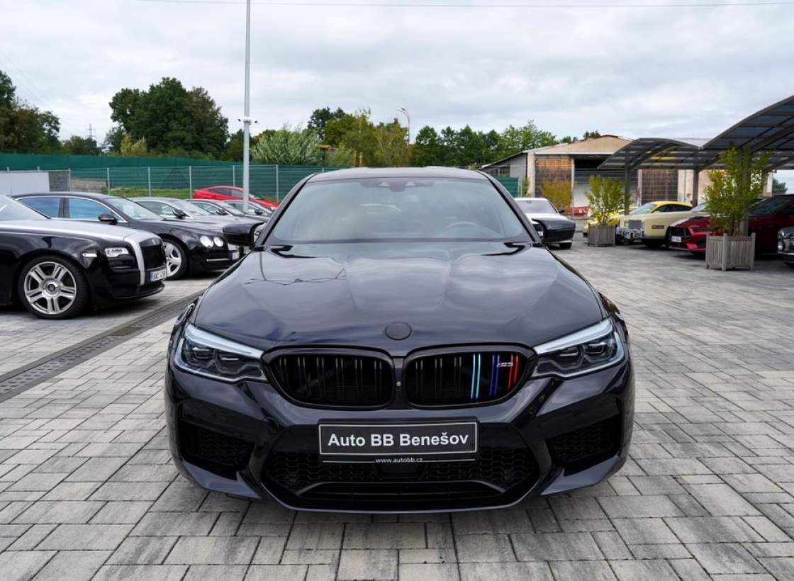 BMW - M5