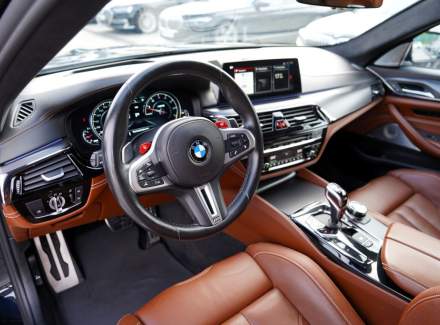 BMW - M5
