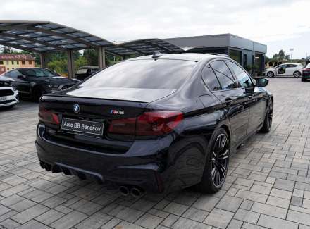 BMW - M5