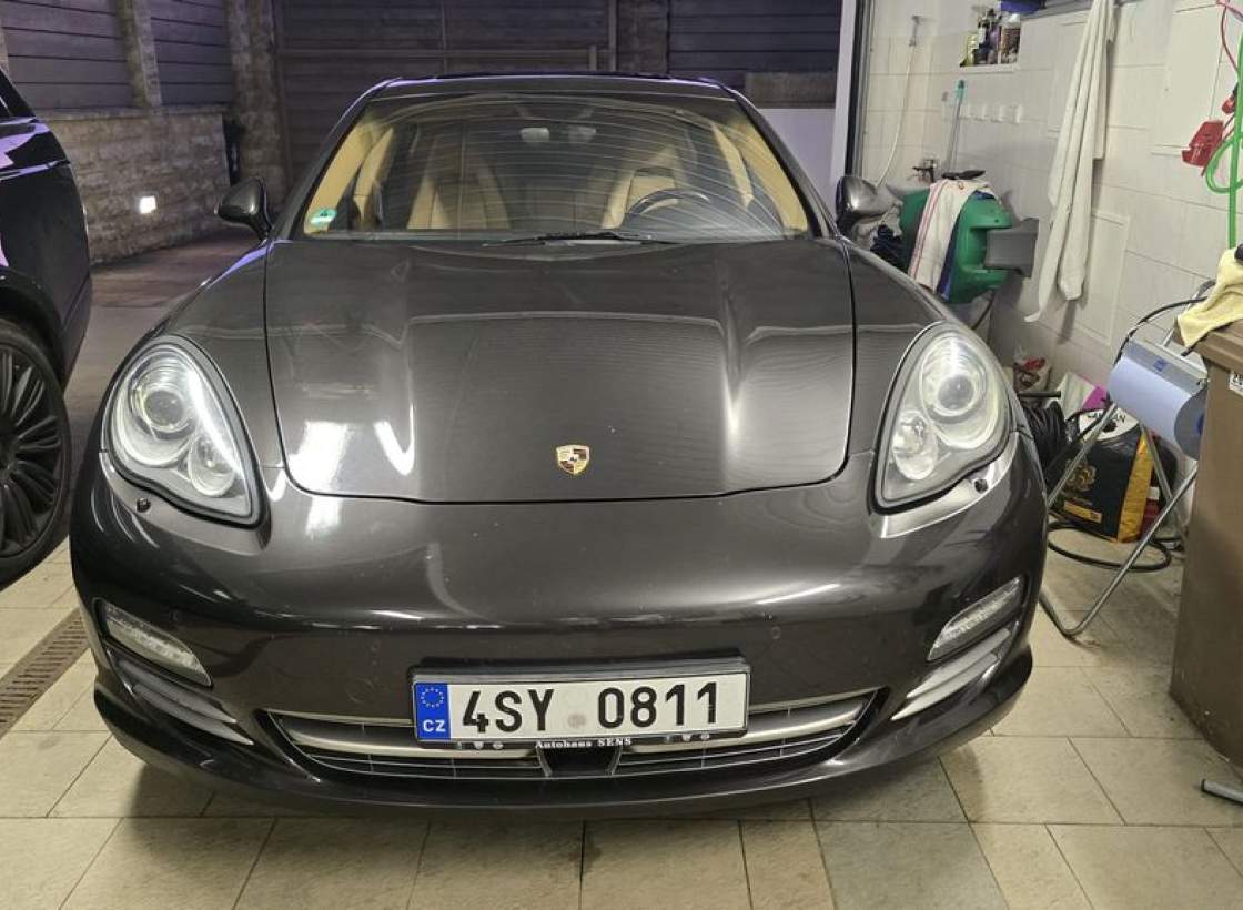 Porsche - Panamera
