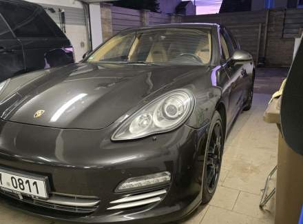 Porsche - Panamera