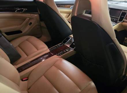 Porsche - Panamera