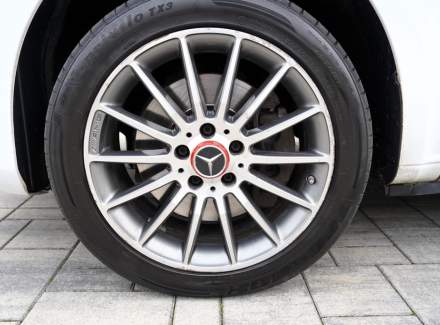 Mercedes-Benz - V-class