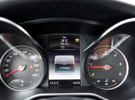 Mercedes-Benz - V-class