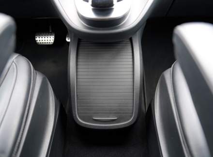 Mercedes-Benz - V-class