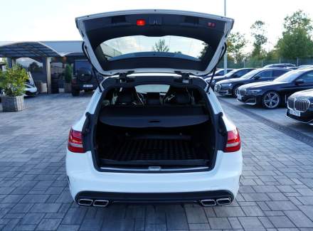 Mercedes-Benz - C-class