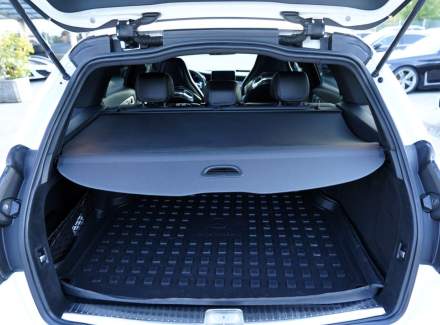 Mercedes-Benz - C-class