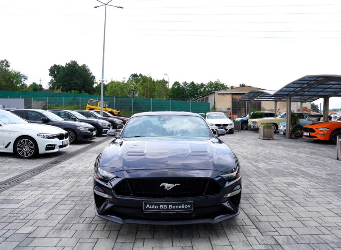 Ford - Mustang