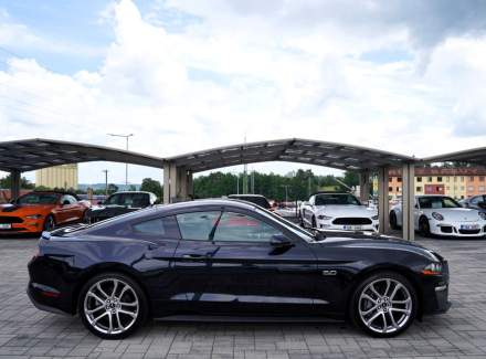 Ford - Mustang
