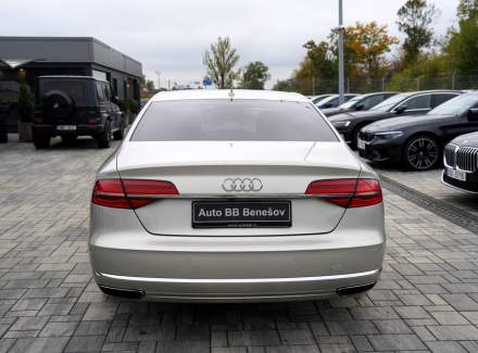 Audi - A8