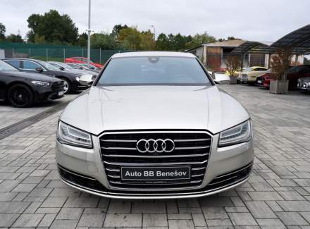 Audi - A8