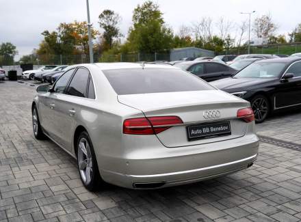 Audi - A8