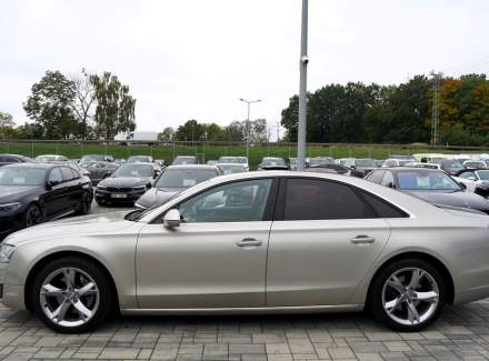 Audi - A8