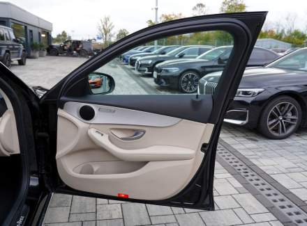 Mercedes-Benz - C-class