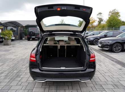 Mercedes-Benz - C-class