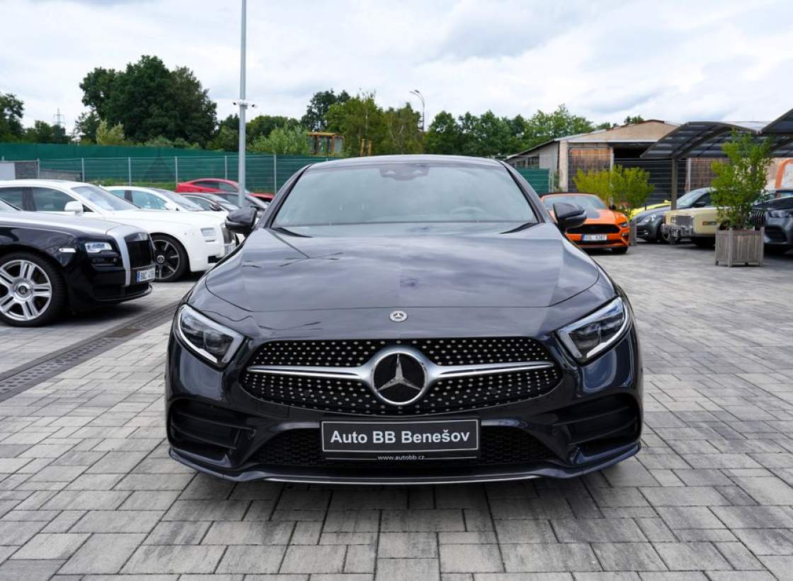 Mercedes-Benz - CLS