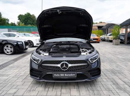Mercedes-Benz - CLS
