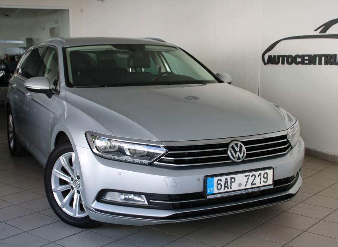 Volkswagen - Passat