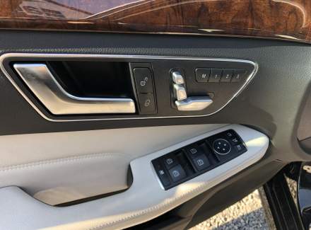 Mercedes-Benz - E-class