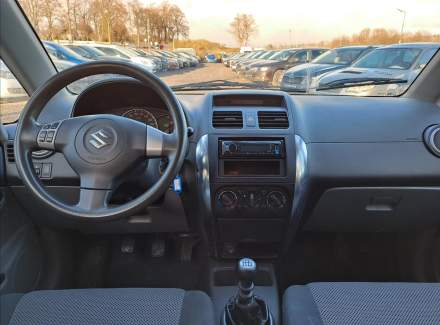 Suzuki - SX4