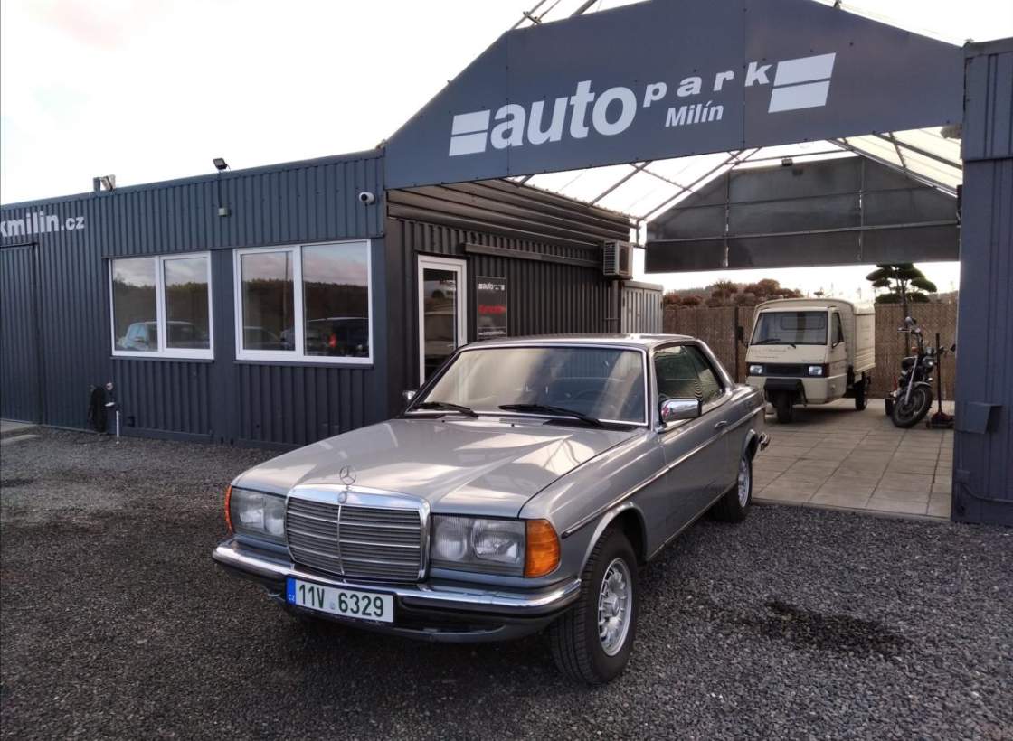 Mercedes-Benz - 280