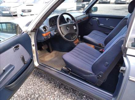Mercedes-Benz - 280