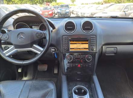 Mercedes-Benz - M-class