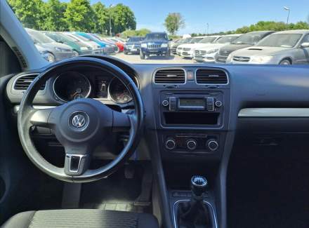 Volkswagen - Golf