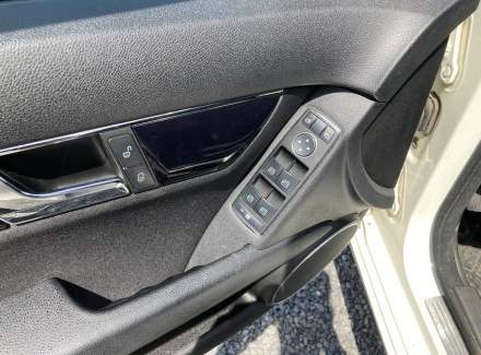 Mercedes-Benz - C-class