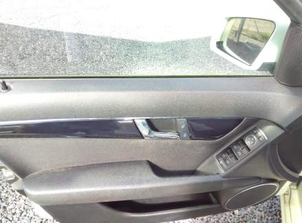 Mercedes-Benz - C-class