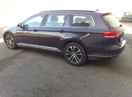 Volkswagen - Passat