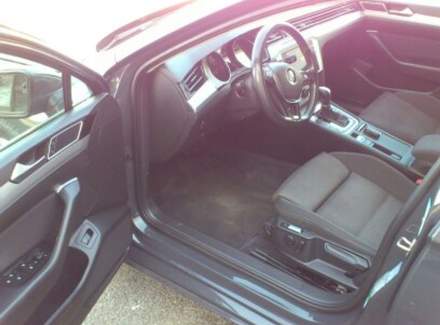 Volkswagen - Passat