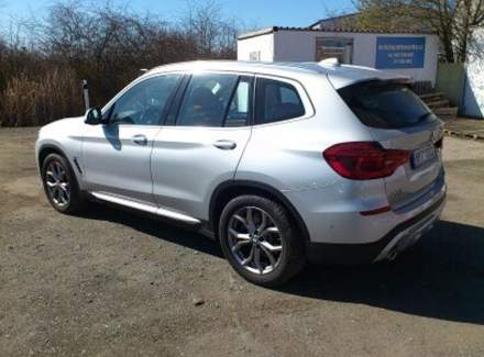BMW - X3