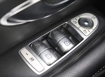 Mercedes-Benz - E-class