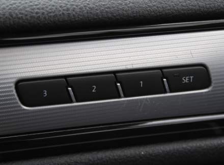 Volkswagen - Touareg